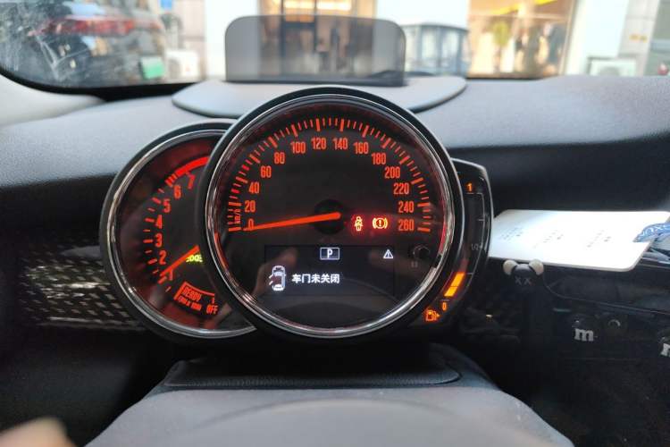 Used MINI 2017 2.0T COOPER S Racing Enthusiast Five-Door Edition Instrument Cluster