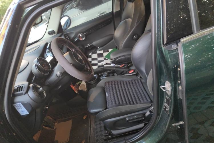 Used MINI 2017 2.0T COOPER S Racing Enthusiast Five-Door Edition Left Front Seat