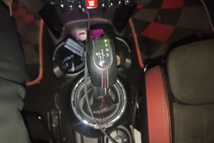 Used MINI 2017 2.0T COOPER S for Car Enthusiasts Gear Lever
