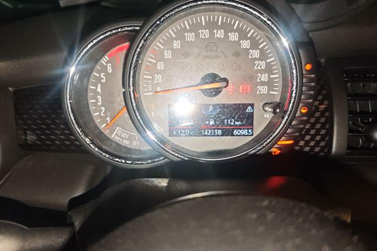 Used MINI 2017 2.0T COOPER S for Car Enthusiasts Odometer Close Up
