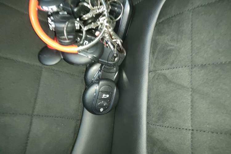 Used MINI 2017 2.0T COOPER S for Car Enthusiasts Vehicle Key