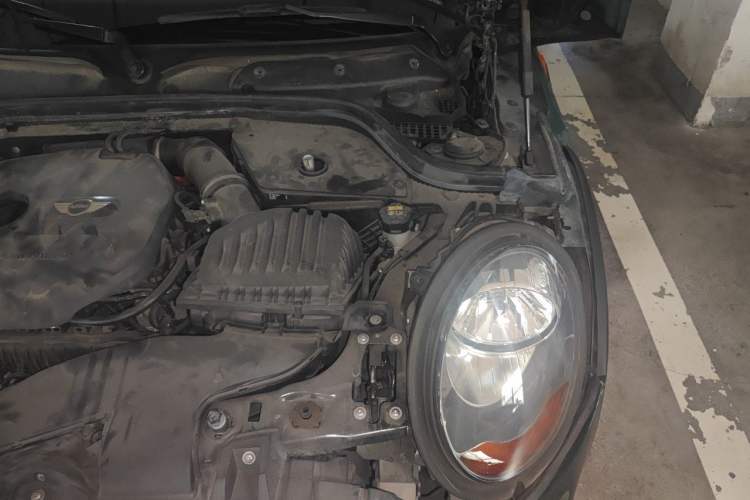 Used MINI  Engine Bay Left