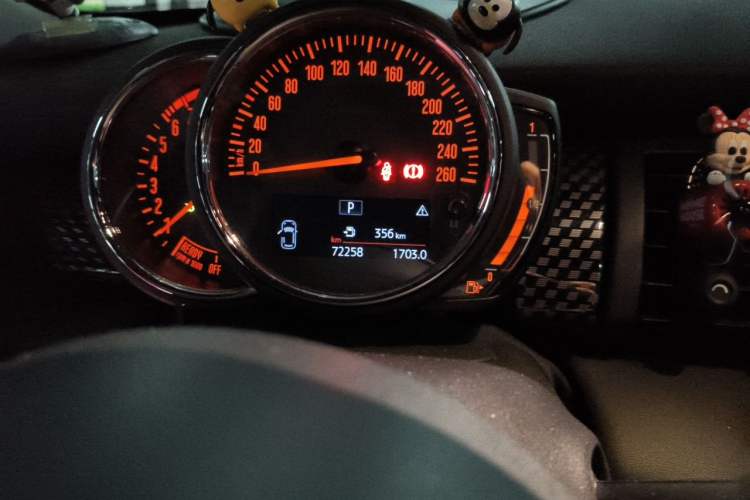 Used MINI 2017 2.0T COOPER S for Car Enthusiasts Odometer Close Up