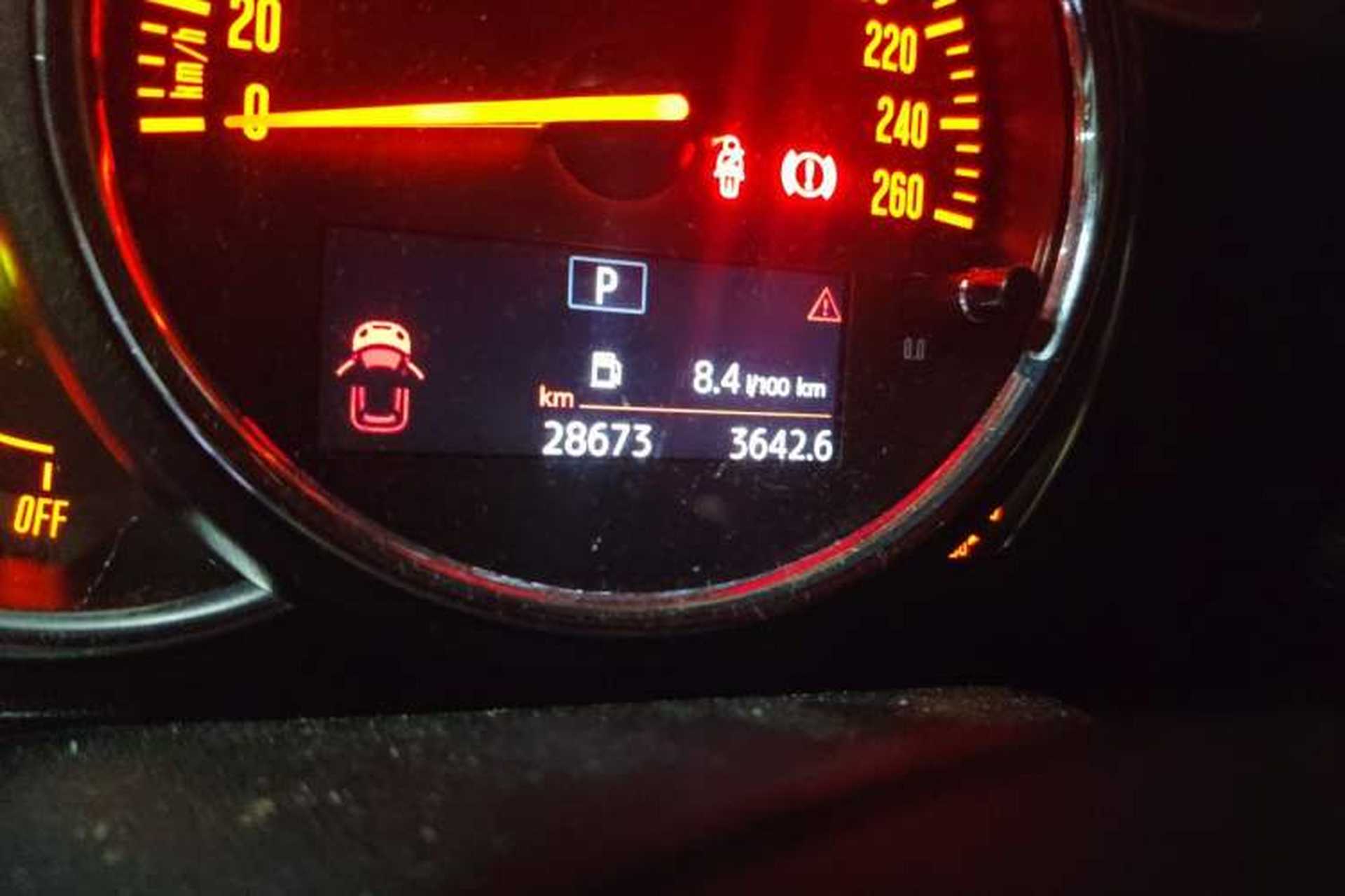 Used MINI 2017 1.5T COOPER Caribbean Blue Limited Edition Odometer Close Up