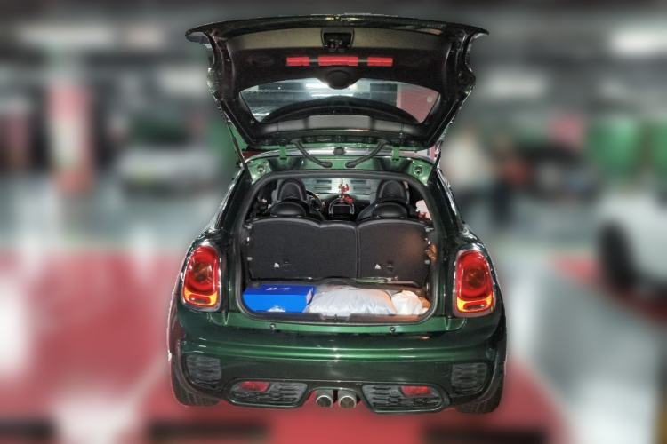 Used MINI 2017 2.0T COOPER S for Car Enthusiasts Trunk