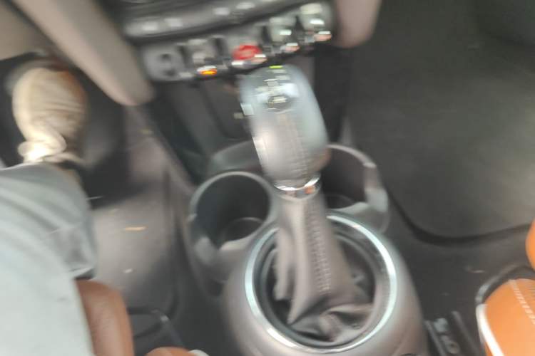 Used MINI 2017 1.5T COOPER CABRIO Freedom Edition Gear Lever