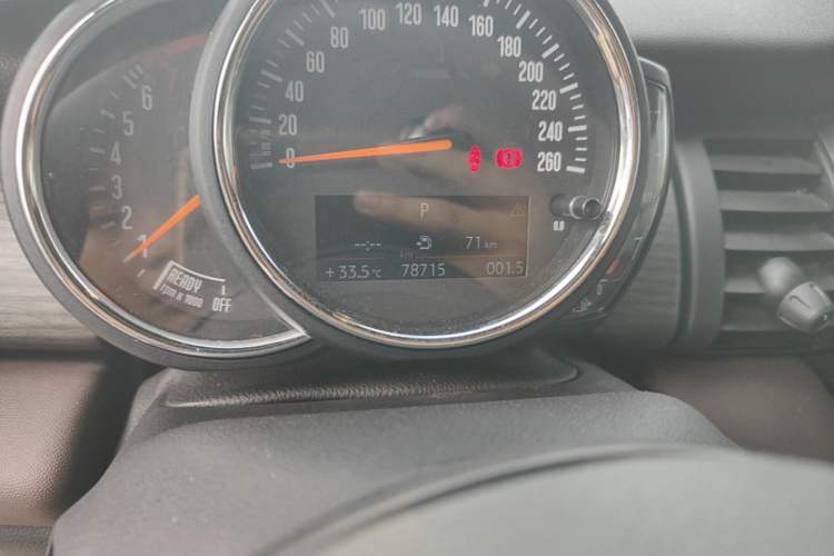 Used MINI 2017 1.5T COOPER CABRIO Freedom Edition Odometer Close Up
