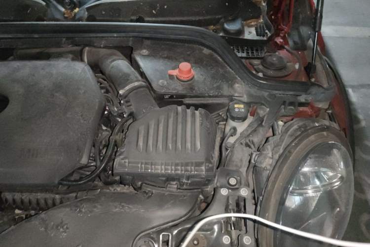 Used MINI  Engine Bay Left