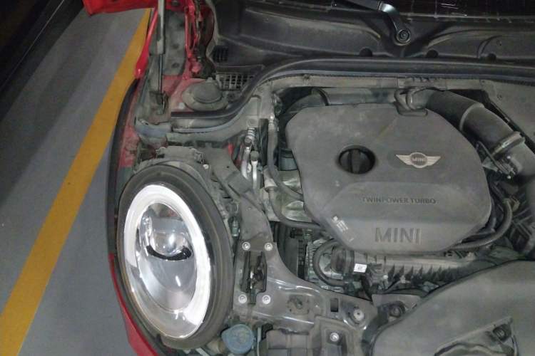 Used MINI 2017 1.5T COOPER Limited Edition in Ice Blue Engine Bay Right