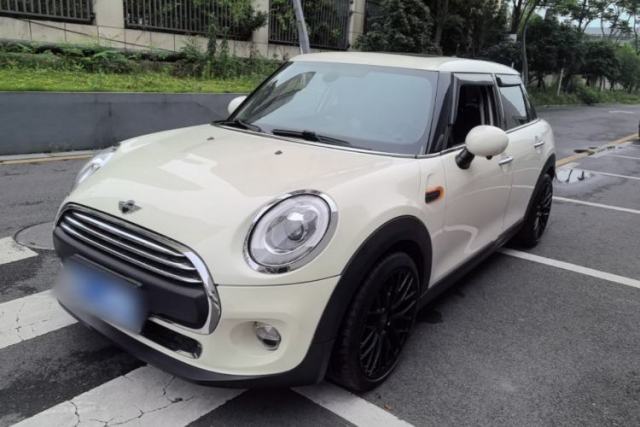 Used MINI 2017 1.5T COOPER Ice Blue Limited Edition Five-Door Version