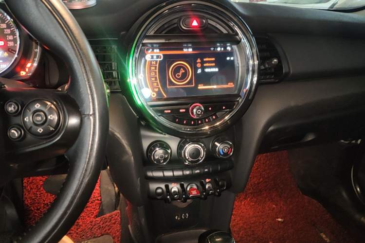 Used MINI 2017 1.5T COOPER Caribbean Blue Limited Edition Audio And AC Panel