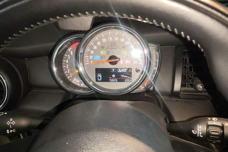 Used MINI 2017 1.5T COOPER Caribbean Blue Limited Edition Instrument Cluster