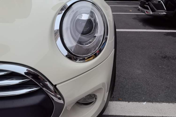 Used MINI 2017 1.5T COOPER Ice Blue Limited Edition Five-Door Version Left Front Headlight