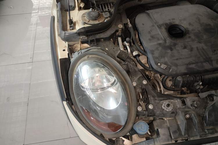 Used MINI 2017 1.5T COOPER Caribbean Blue Limited Edition Right Front Headlight
