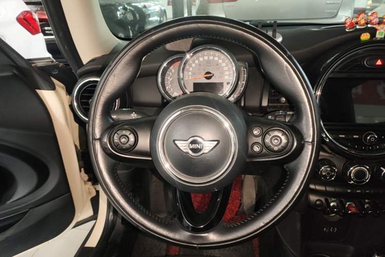 Used MINI 2017 1.5T COOPER Caribbean Blue Limited Edition Steering Wheel