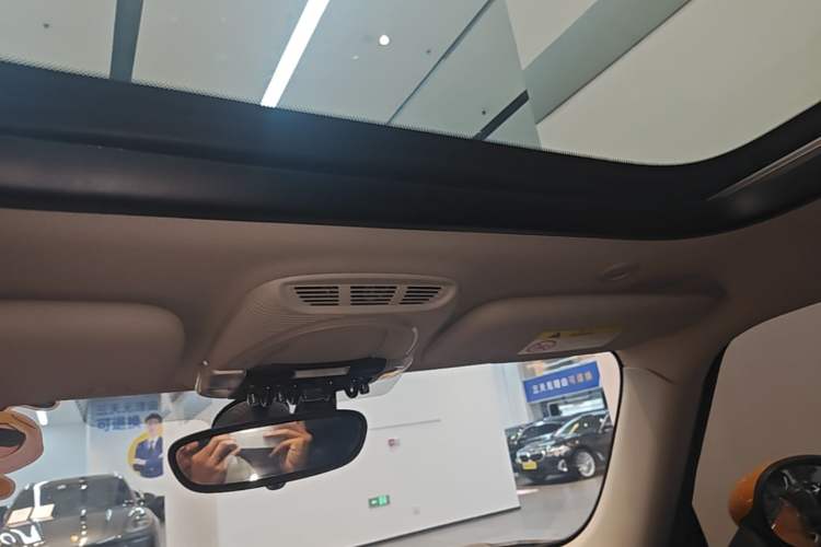 Used MINI 2017 1.5T COOPER Caribbean Blue Limited Edition Headliner