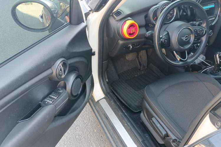 Used MINI 2018 1.5T ONE Five-Door Edition Driver Seat