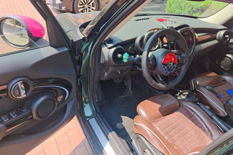 Used MINI 2018 1.5T COOPER Classic Edition Five-Door Version Driver Seat