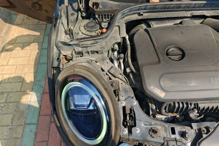 Used MINI 2018 1.5T COOPER Classic Edition Five-Door Version Engine Bay Right