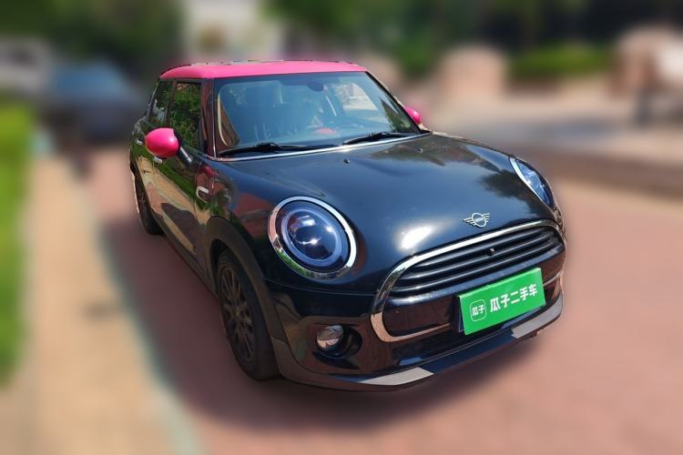 Used MINI 2018 1.5T COOPER Classic Edition Five-Door Version Front Right 45 Deg