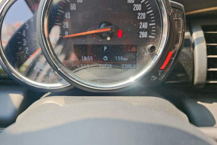 Used MINI 2018 1.5T COOPER Classic Edition Five-Door Version Odometer Close Up