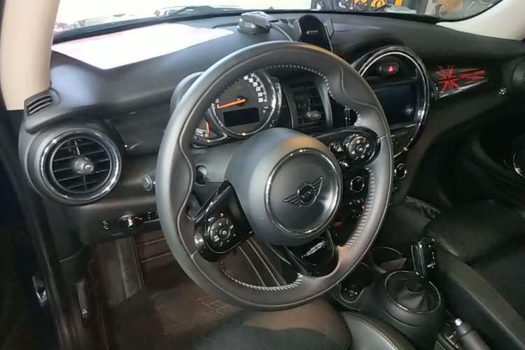 Used MINI 2018 1.5T COOPER Artist Steering Wheel