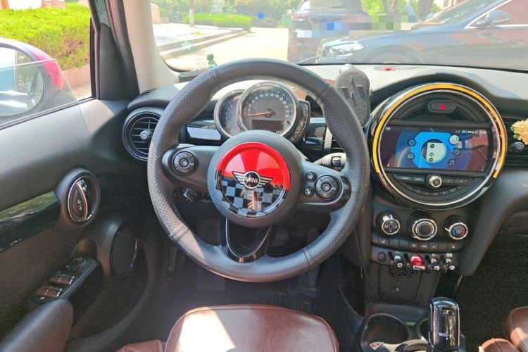 Used MINI 2018 1.5T COOPER Classic Edition Five-Door Version Steering Wheel