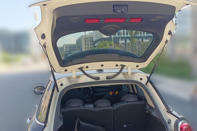 Used MINI 2018 1.5T ONE Five-Door Edition Trunk