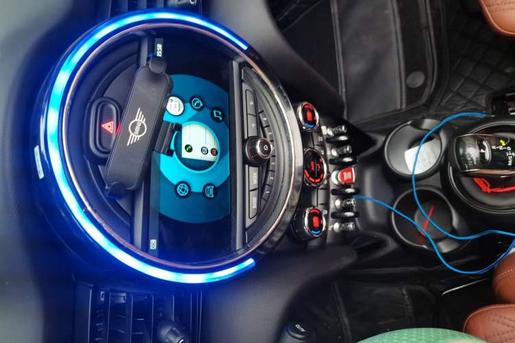 Used MINI 2018 1.5T COOPER CABRIO Artist Audio And AC Panel