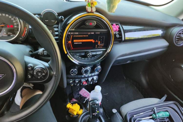 Used MINI 2018 1.5T COOPER Classic Edition Audio And AC Panel