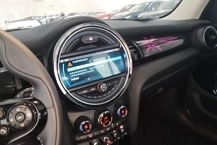 Used MINI 2018 1.5T COOPER Artist Five-Door Edition Audio And AC Panel