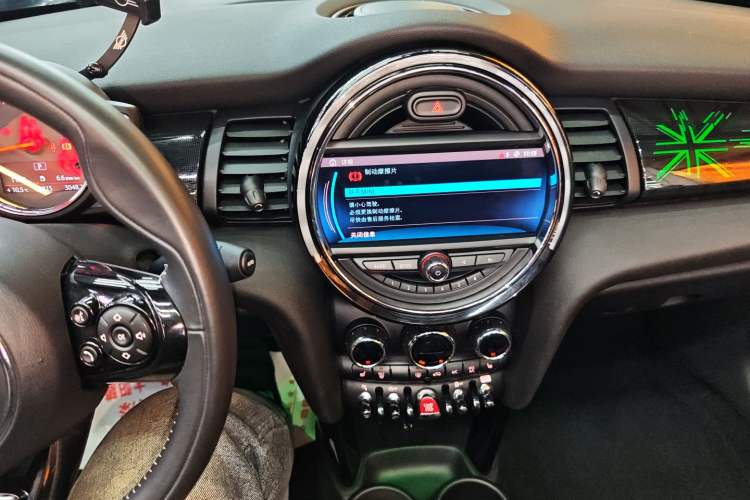 Used MINI 2018 1.5T COOPER CABRIO Artist Audio And AC Panel