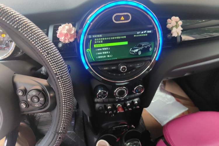 Used MINI 2018 1.5T COOPER Classic Edition Five-Door Version Audio And AC Panel