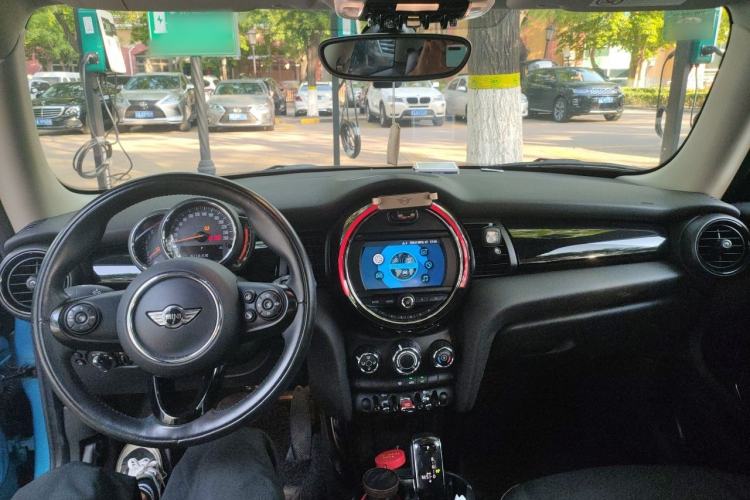 Used MINI 2018 1.5T ONE PLUS Center Console