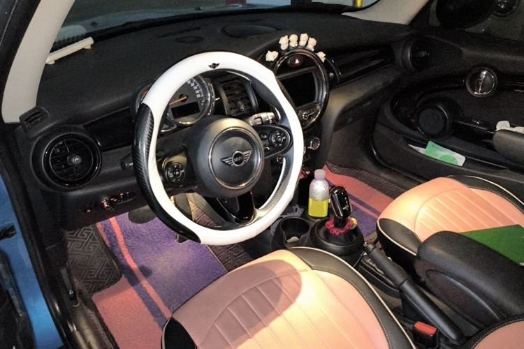 Used MINI 2018 1.5T ONE PLUS Center Console