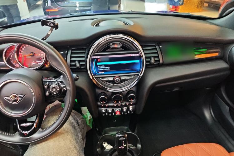 Used MINI 2018 1.5T COOPER CABRIO Artist Center Console