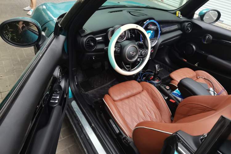 Used MINI 2018 1.5T COOPER CABRIO Artist Driver Seat