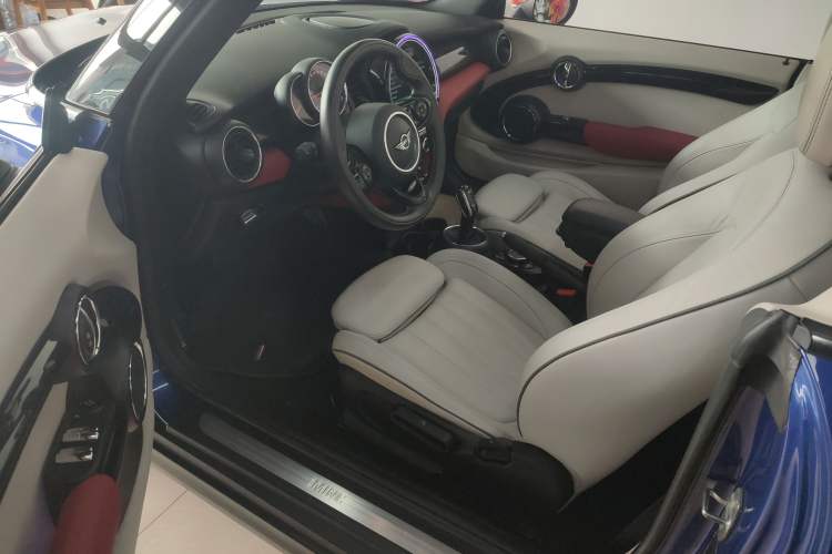 Used MINI 2018 1.5T COOPER CABRIO Artist Driver Seat