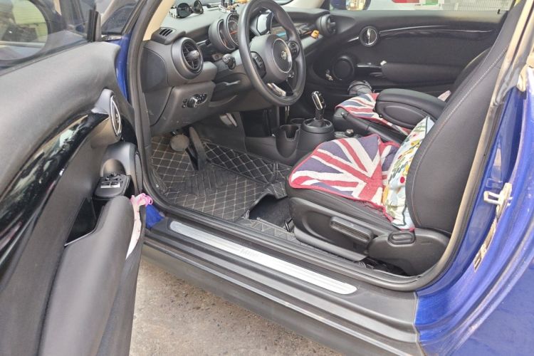 Used MINI 2018 1.5T ONE PLUS Driver Seat