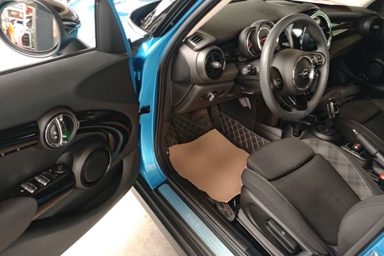 Used MINI 2018 1.5T COOPER Classic Edition Five-Door Version Driver Seat