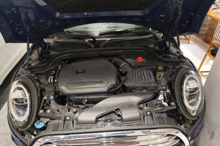 Used MINI 2018 1.5T COOPER Artist Engine Bay