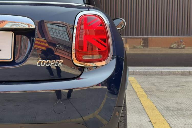 Used MINI 2018 1.5T COOPER Artist Exterior 3
