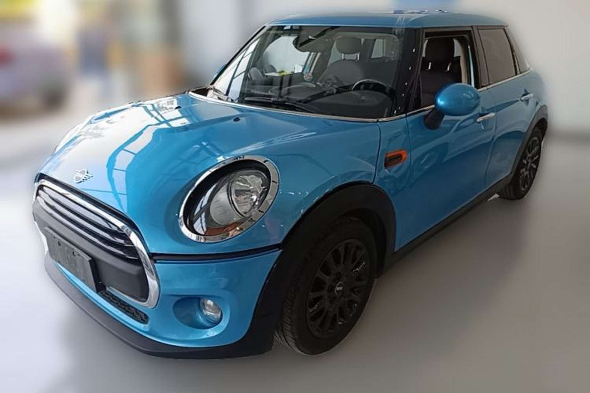 Used MINI 2018 1.5T ONE PLUS Five-Door Edition Front Left 45 Deg