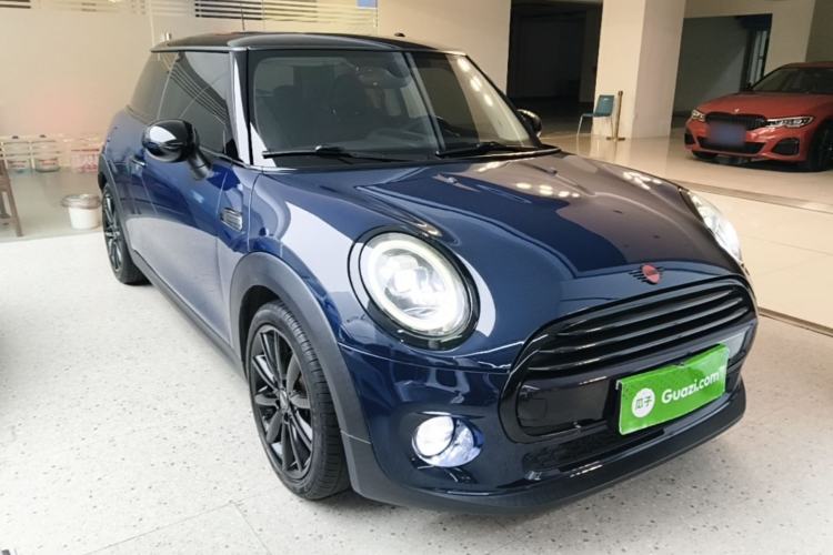 Used MINI 2018 1.5T COOPER Artist Front Right 45 Deg