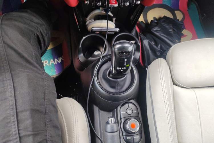 Used MINI 2018 1.5T COOPER CABRIO Artist Gear Lever