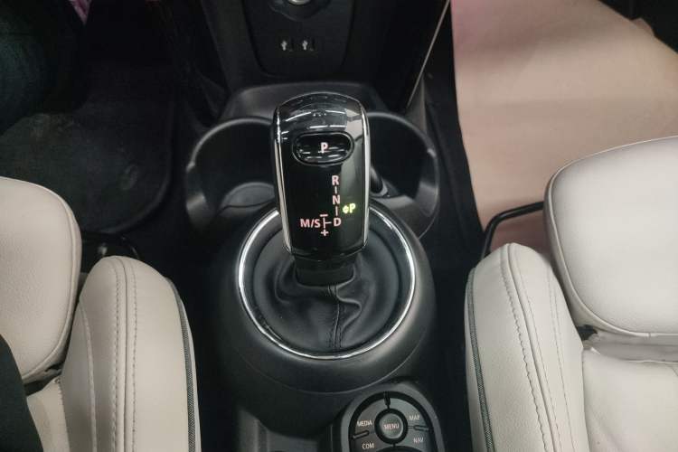 Used MINI 2018 1.5T COOPER CABRIO Artist Gear Lever