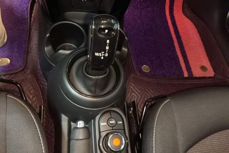 Used MINI 2018 1.5T ONE PLUS Gear Lever