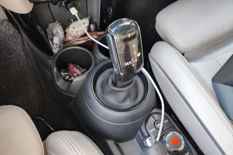 Used MINI 2018 1.5T COOPER CABRIO Artist Gear Lever