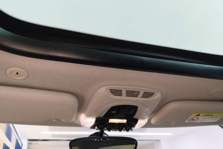 Used MINI 2018 1.5T COOPER Artist Headliner