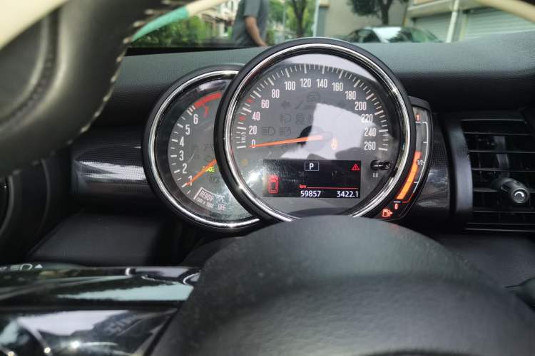 Used MINI 2018 1.5T COOPER CABRIO Artist Instrument Cluster